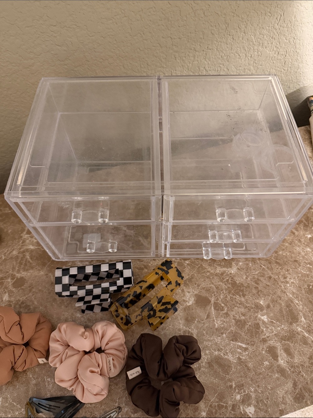 Kit•Sch 3 Women’s Hair Scrunchie Set + Organizer– Neutral Brown & Cream Tones - Picture 4 of 6